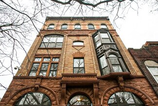 Plus de détails pour 194 Vernon Ave, Brooklyn, NY - Logement à vendre