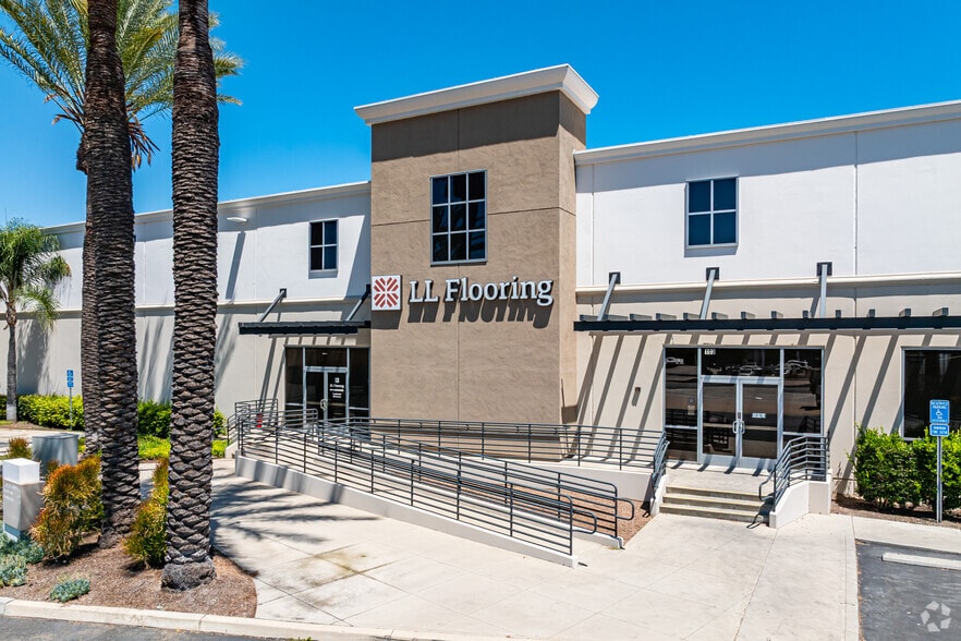 1601 W Mission Blvd, Pomona, CA à louer - Photo de l’immeuble – Image 3 sur 5