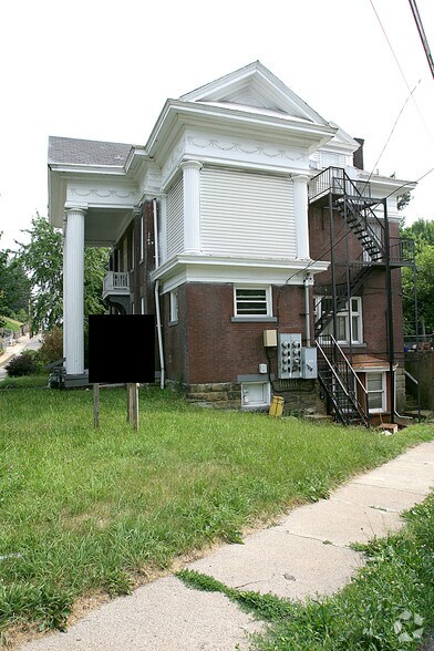 2345 Perrysville Ave, Pittsburgh, PA à vendre - Photo de l’immeuble – Image 3 sur 7