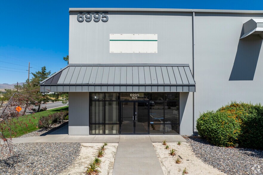 6995 Resource Dr, Reno, NV à louer - Photo de l’immeuble – Image 3 sur 6
