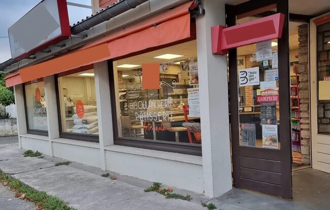 Plus de détails pour Local commercial à vendre