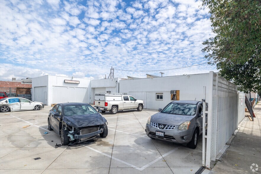 18419-18421 1/2, Reseda, CA à louer - Photo principale – Image 1 sur 4
