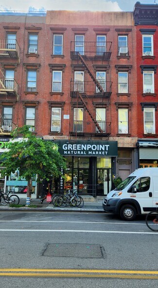 Plus de détails pour 1021 Manhattan Ave, Brooklyn, NY - Logement à vendre
