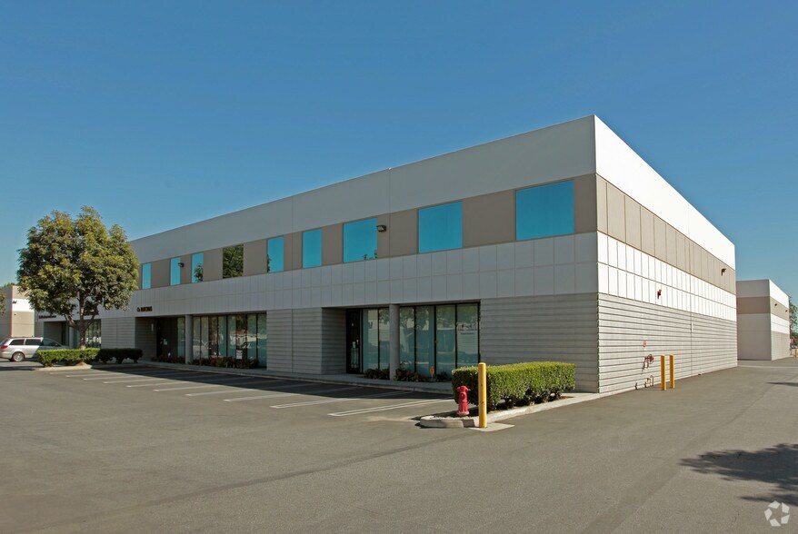 14925 Paramount Blvd, Paramount, CA à vendre - Photo principale – Image 1 sur 4