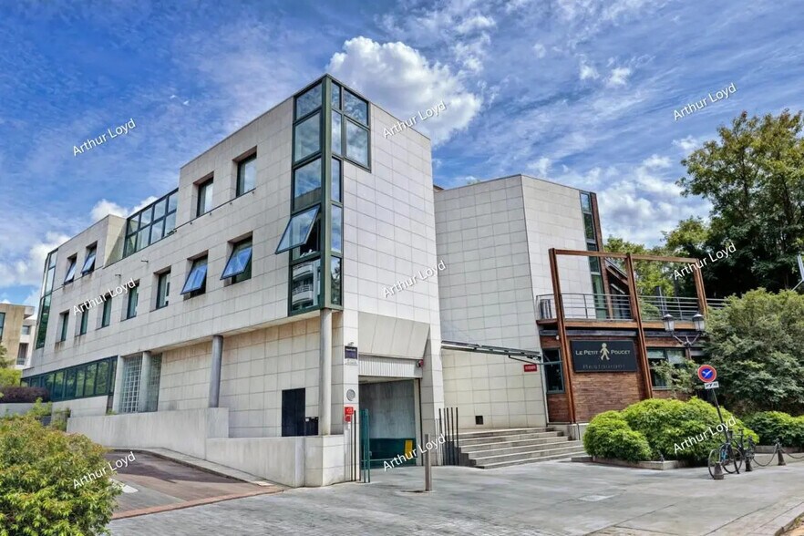 Bureau dans Levallois-Perret à louer - Photo de l’immeuble – Image 2 sur 14