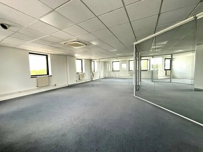 Plus de détails pour Bureau à vendre