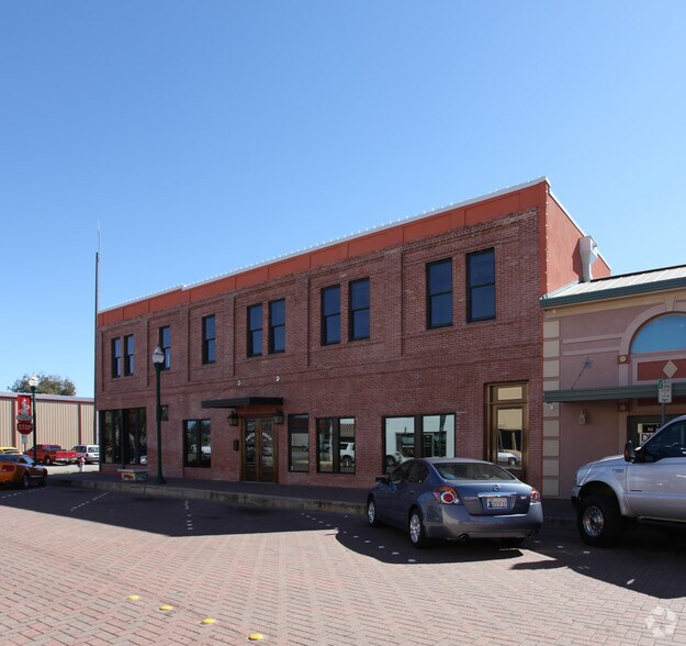101 Simonton St, Conroe, TX à louer - Photo de l’immeuble – Image 3 sur 49