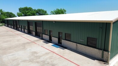 12544 E FM 917, Alvarado, TX à louer Photo de l’immeuble– Image 1 sur 10