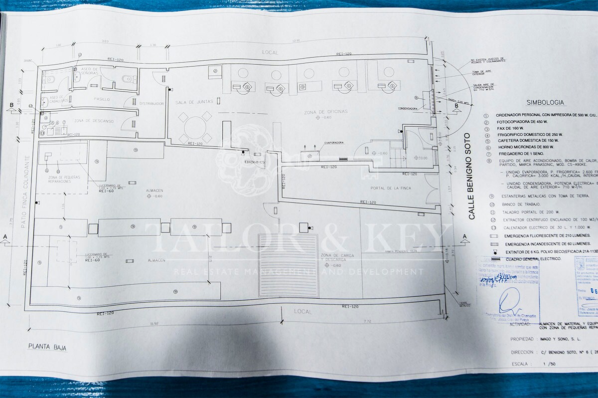 Madrid, MAD 28002 - Lot Puerta A, Esc. 1 -  - Plan d’étage - Image 1 of 1