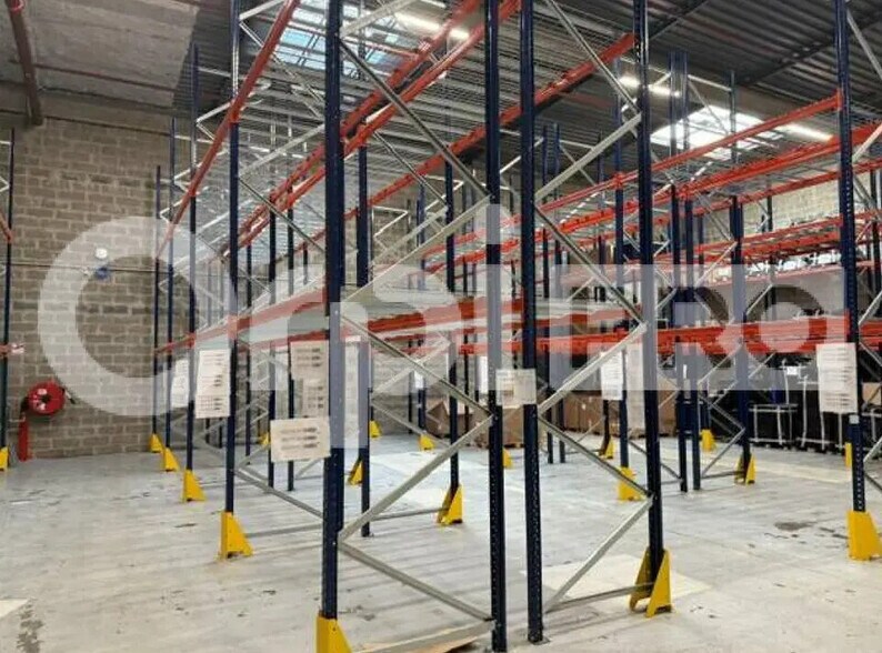 Industriel/Logistique dans Villejust à louer - Photo intérieure – Image 3 sur 4