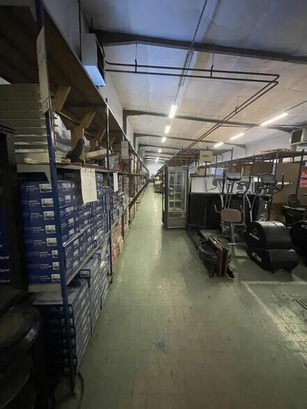 Industriel/Logistique dans Les Mureaux à vendre - Photo de l’immeuble – Image 2 sur 24