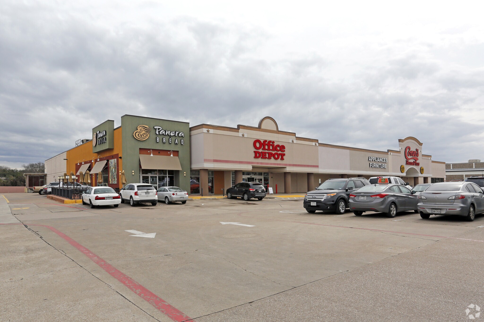 4613 S Hulen St, Fort Worth, TX à louer Photo de l’immeuble– Image 1 sur 9