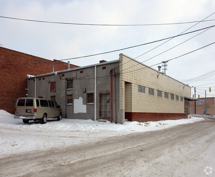 2734 Market St, Youngstown, OH à vendre - Photo de l’immeuble – Image 1 sur 2
