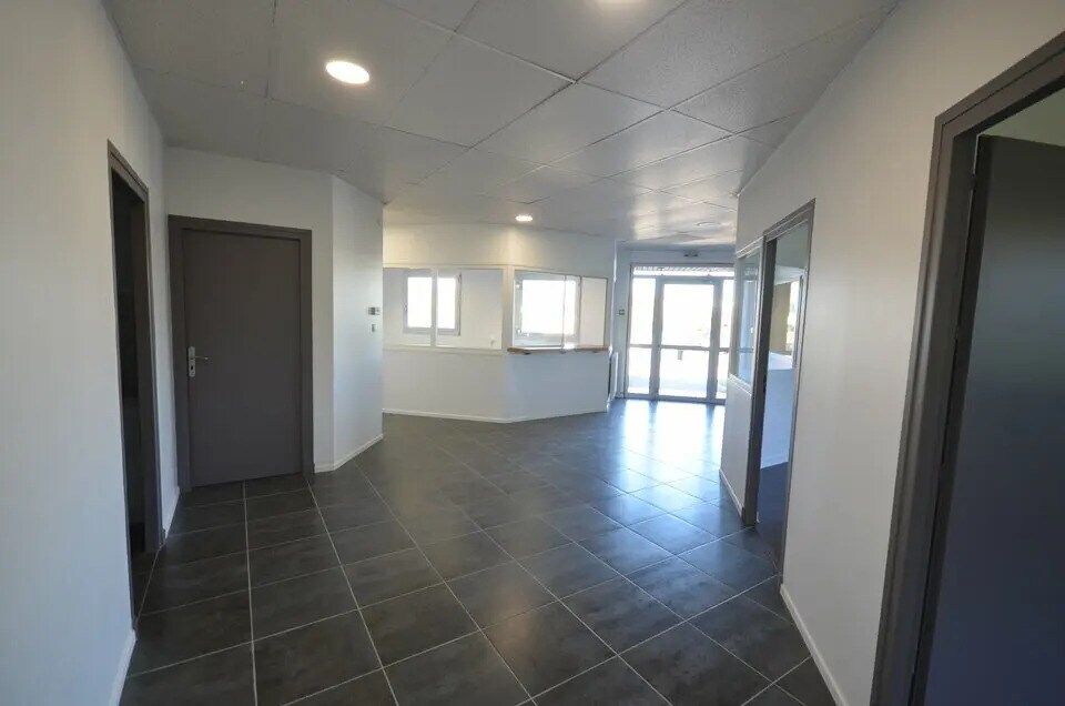 Bureau dans Rillieux-la-Pape à louer Photo de l’immeuble– Image 1 sur 5