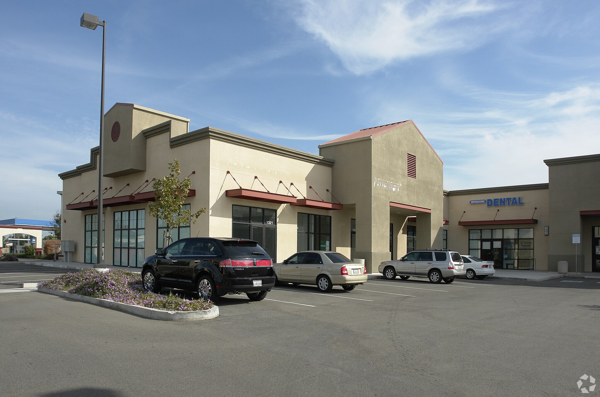 1321-1349 Historical Plaza Way, Manteca, CA à louer Photo principale– Image 1 sur 5
