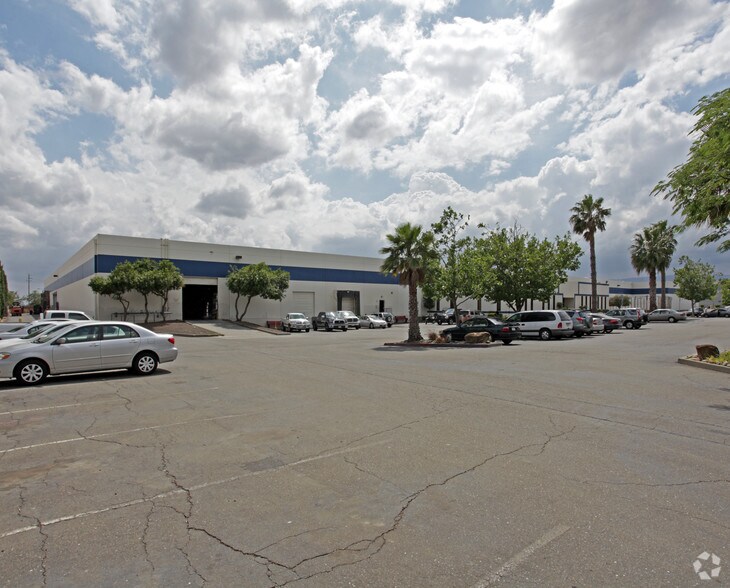 902 Aldridge Rd, Vacaville, CA à vendre - Photo principale – Image 1 sur 2