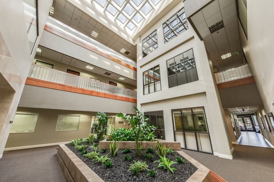 901 Campisi Way, Campbell, CA à louer - Hall d’entrée – Image 3 sur 8