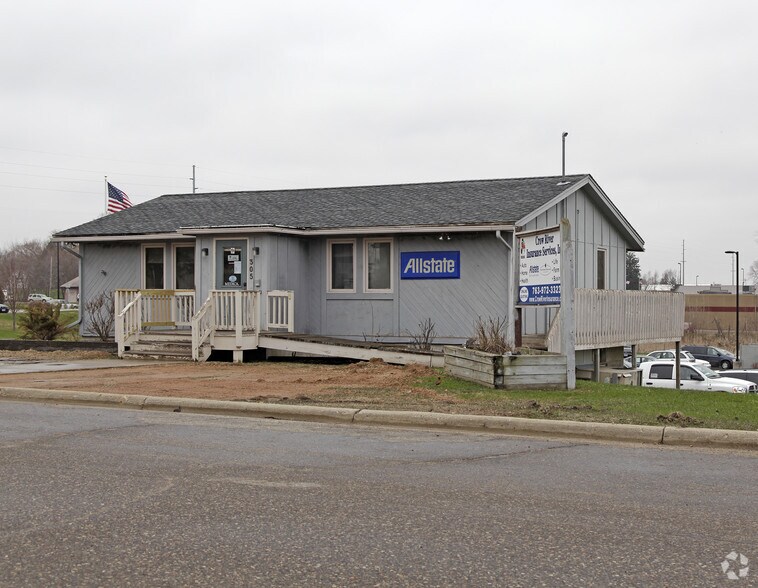 305 Crow River Dr, Delano, MN à louer - Photo de l’immeuble – Image 2 sur 3