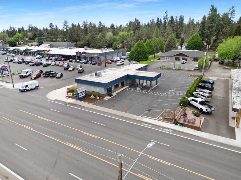 671 NE Greenwood Ave, Bend, OR à louer - Photo de l’immeuble – Image 2 sur 22