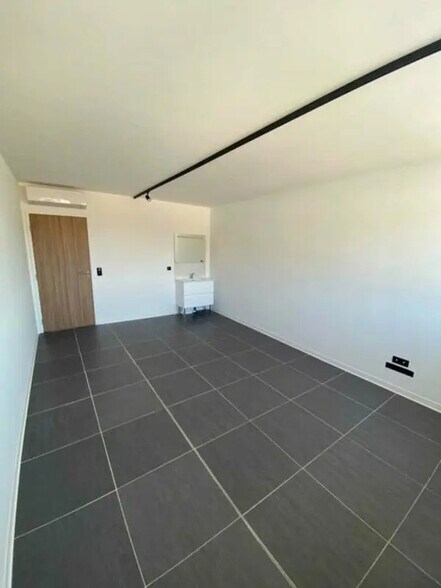 Bureau dans Biot à louer - Photo de l’immeuble – Image 2 sur 5