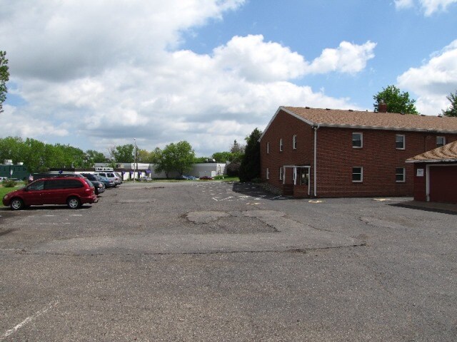 161 E Marie Ave E, Saint Paul, MN à louer - Photo de l’immeuble – Image 2 sur 13