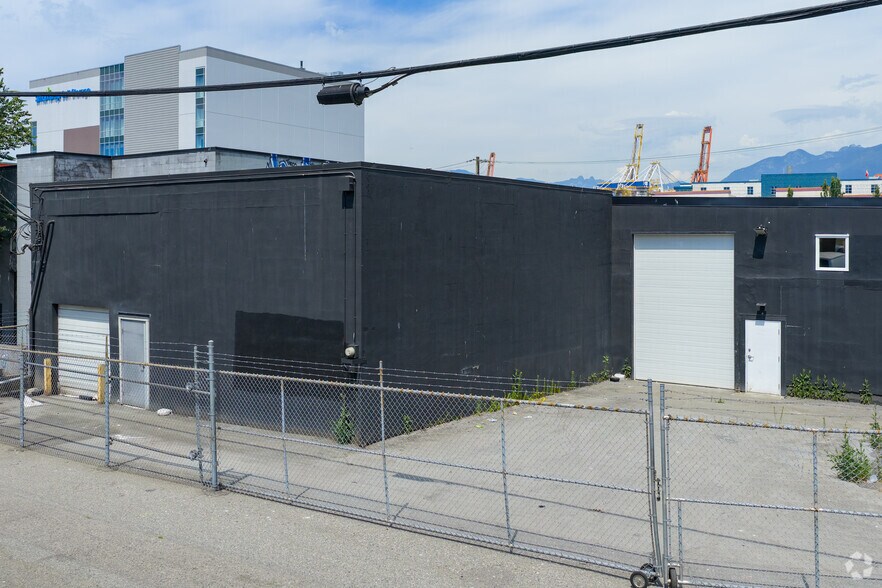 1696 Franklin St, Vancouver, BC à vendre - Photo de l’immeuble – Image 2 sur 3