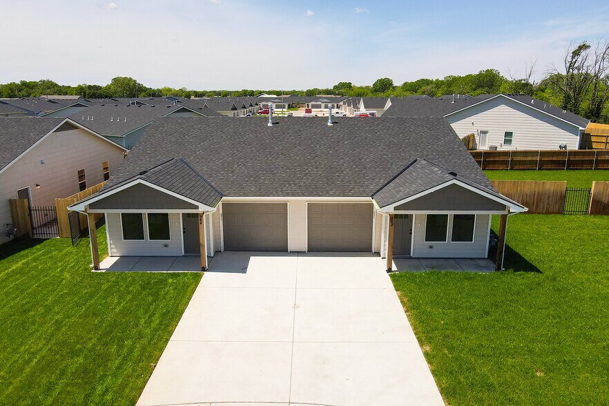 556 W 50th Ct S, Wichita, KS à vendre - Photo de l’immeuble – Image 3 sur 109