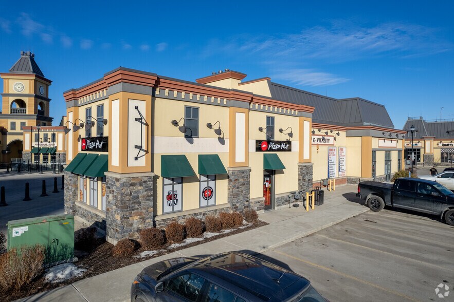 163 Quarry Park Blvd SE, Calgary, AB à louer - Photo principale – Image 2 sur 5