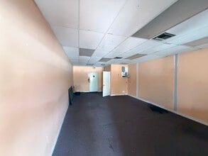 230 S Cypress Rd, Pompano Beach, FL à louer Photo intérieure– Image 1 sur 3