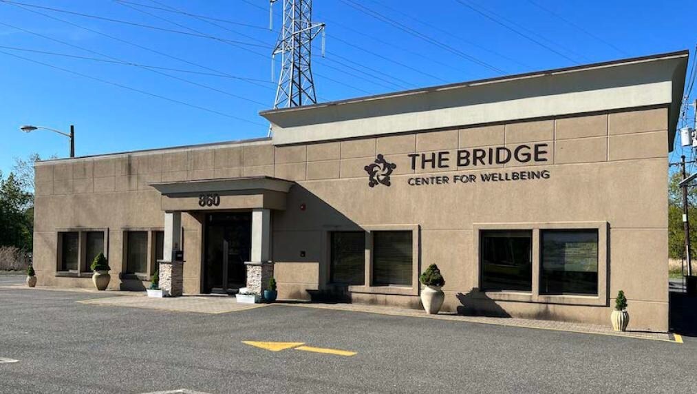 860 Bloomfield Ave, West Caldwell, NJ à vendre Photo de l’immeuble– Image 1 sur 7