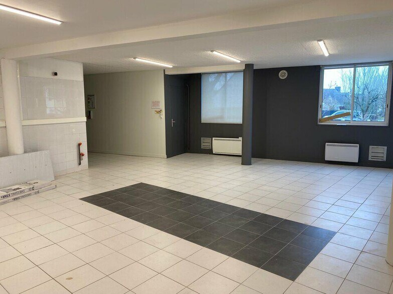 Bureau dans Vannes à louer - Photo de l’immeuble – Image 2 sur 2