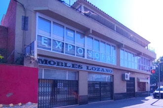 Local commercial dans Rubí, Barcelona à louer Photo de l’immeuble– Image 1 sur 22