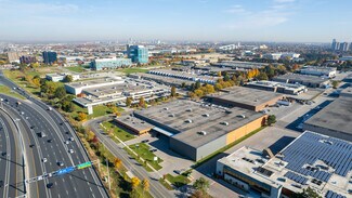 Plus de détails pour 455 Gordon Baker Rd, Toronto, ON - Industriel/Logistique à vendre