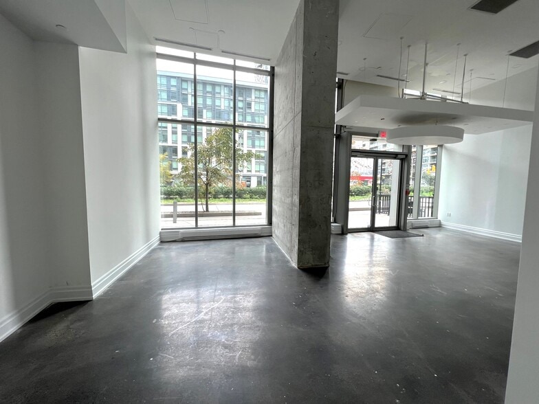 115 Fort York Blvd, Toronto, ON à louer - Photo intérieure – Image 2 sur 17