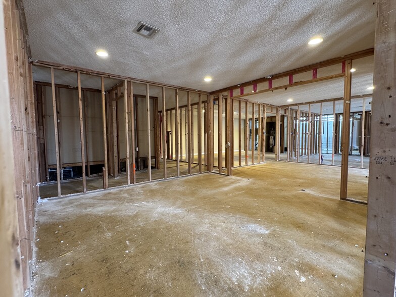 719 E 141st St, Glenpool, OK à louer - Photo de l’immeuble – Image 2 sur 6