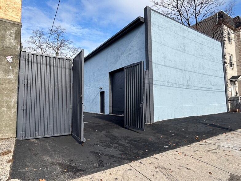103 Montgomery Ave, Irvington, NJ à vendre - Photo de l’immeuble – Image 2 sur 15