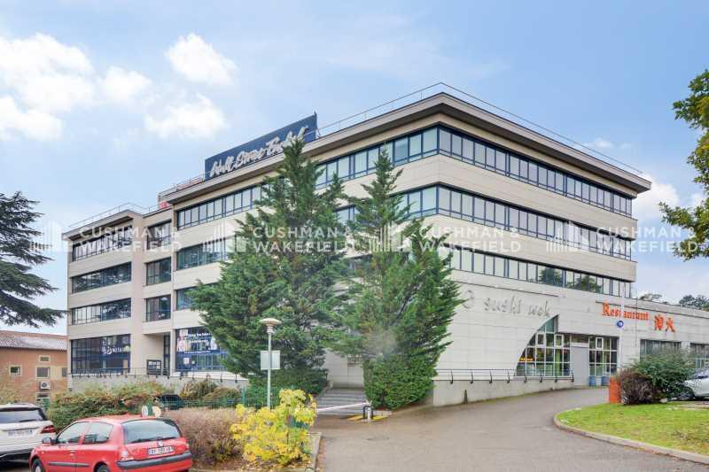 1 Chemin Jean-Marie Vianney, Écully à louer - Photo de l’immeuble – Image 3 sur 5