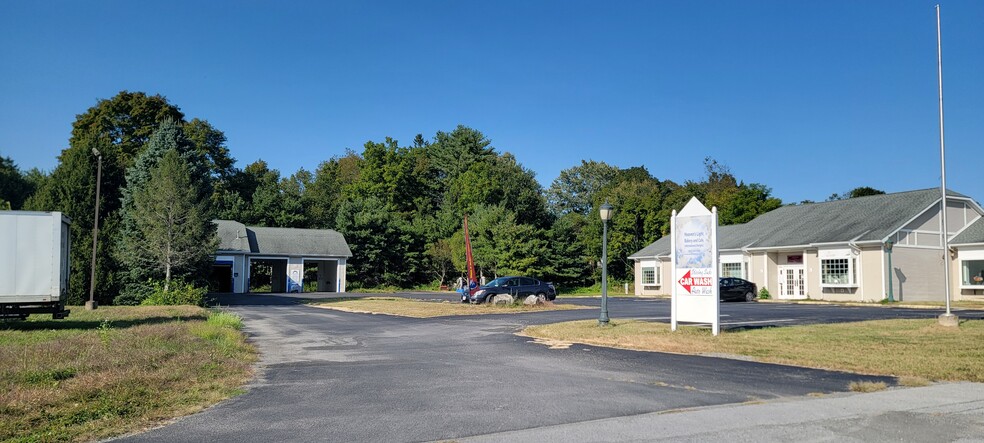 15-19 Pilch Drive, Pine Plains, NY à vendre - Photo de l’immeuble – Image 3 sur 4