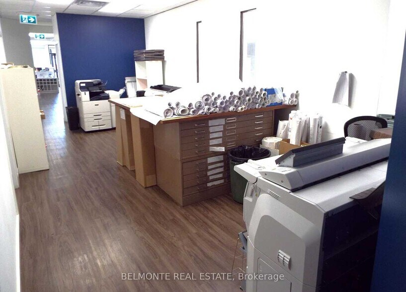96 King St E, Oshawa, ON à vendre - Photo intérieure – Image 3 sur 10