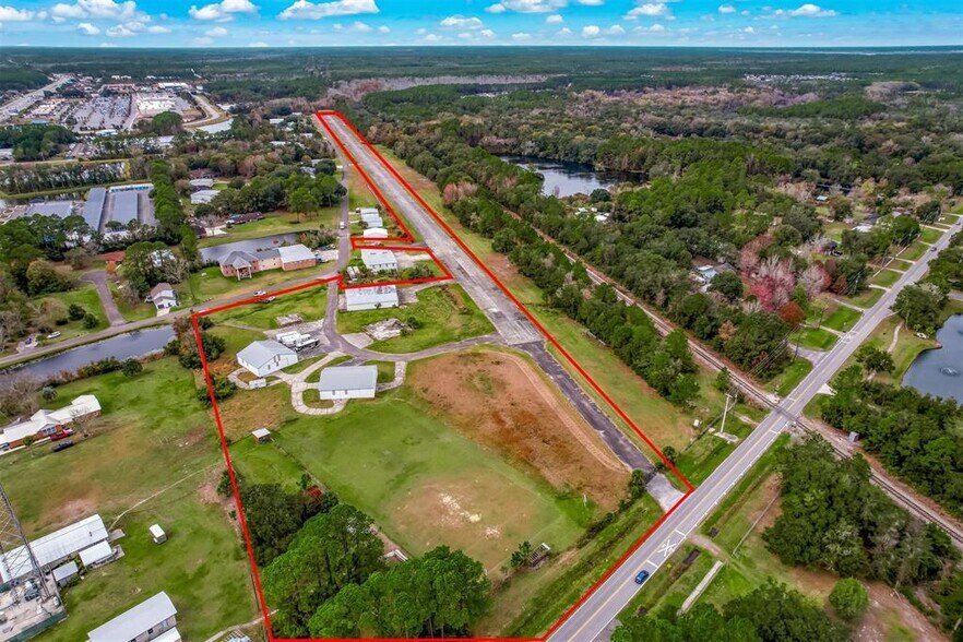 96168 Cessna Dr, Yulee, FL à vendre - Photo de l’immeuble – Image 1 sur 36