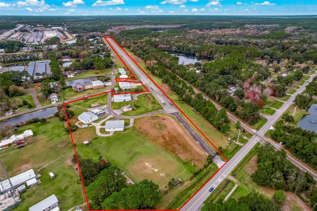96168 Cessna Dr, Yulee, FL à vendre Photo de l’immeuble– Image 1 sur 37