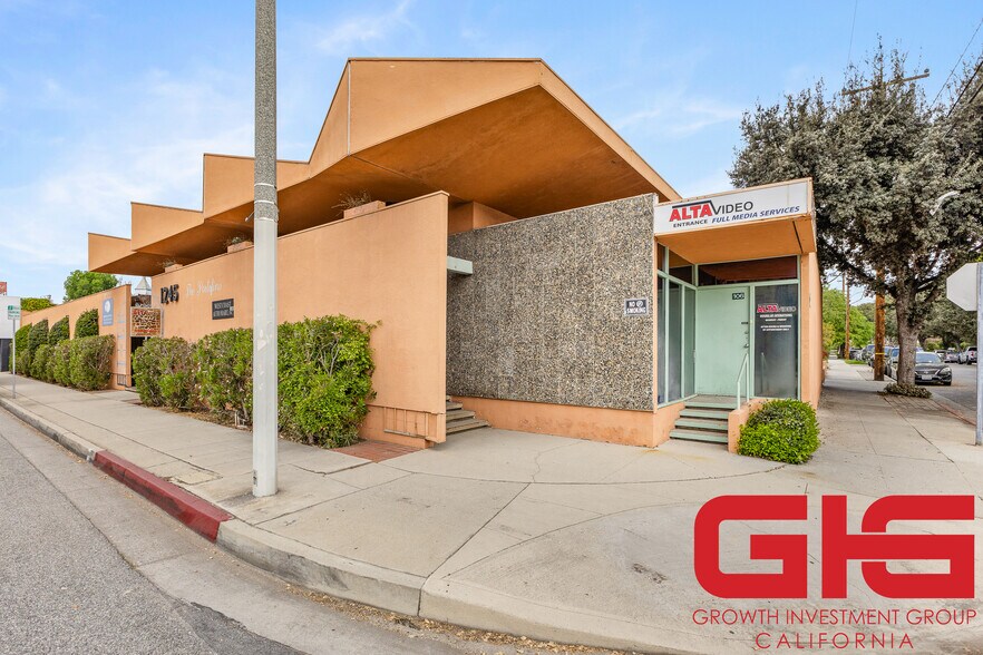 1245 E Walnut St, Pasadena, CA à vendre - Photo de l’immeuble – Image 3 sur 35