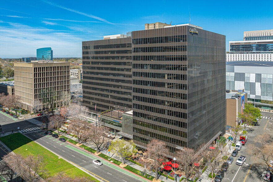 555 Capitol Mall, Sacramento, CA à louer - Photo principale – Image 1 sur 17