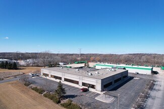 Plus de détails pour 16500-16540 W Rogers Dr, New Berlin, WI - Local d'activités à louer