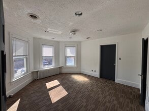 417 E Diamond Ave, Gaithersburg, MD à louer Photo intérieure– Image 2 sur 4