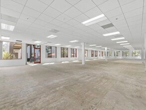 4790 Eastgate Mall, San Diego, CA à louer Photo intérieure– Image 2 sur 4