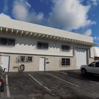 Plus de détails pour 145 NE 32nd Ct, Oakland Park, FL - Industriel/Logistique à louer