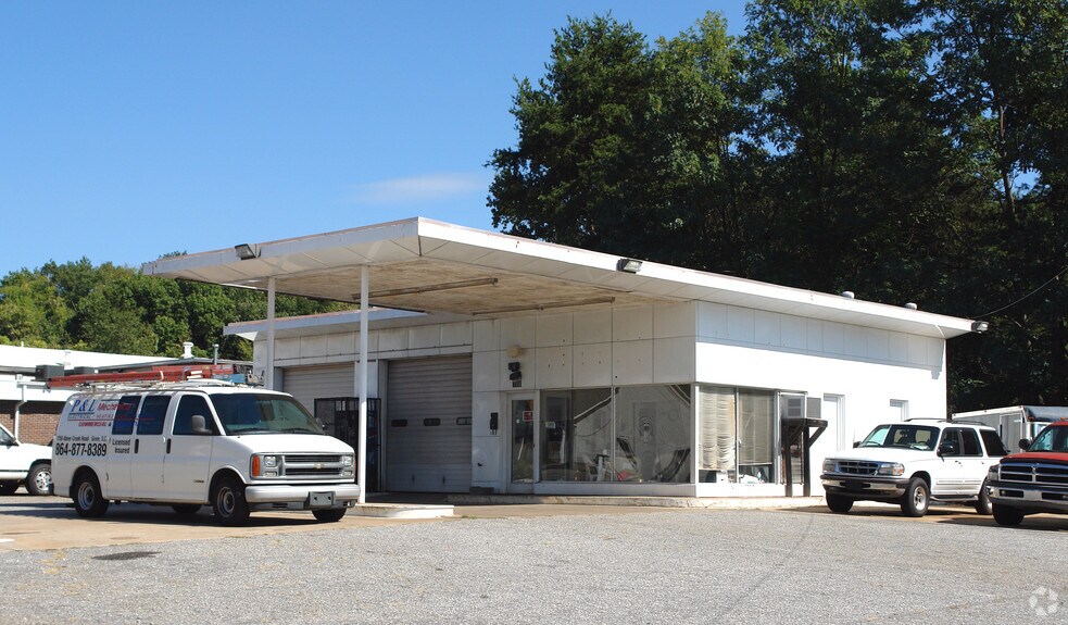 720 Wade Hampton Blvd, Greenville, SC à vendre - Photo de l’immeuble – Image 2 sur 3