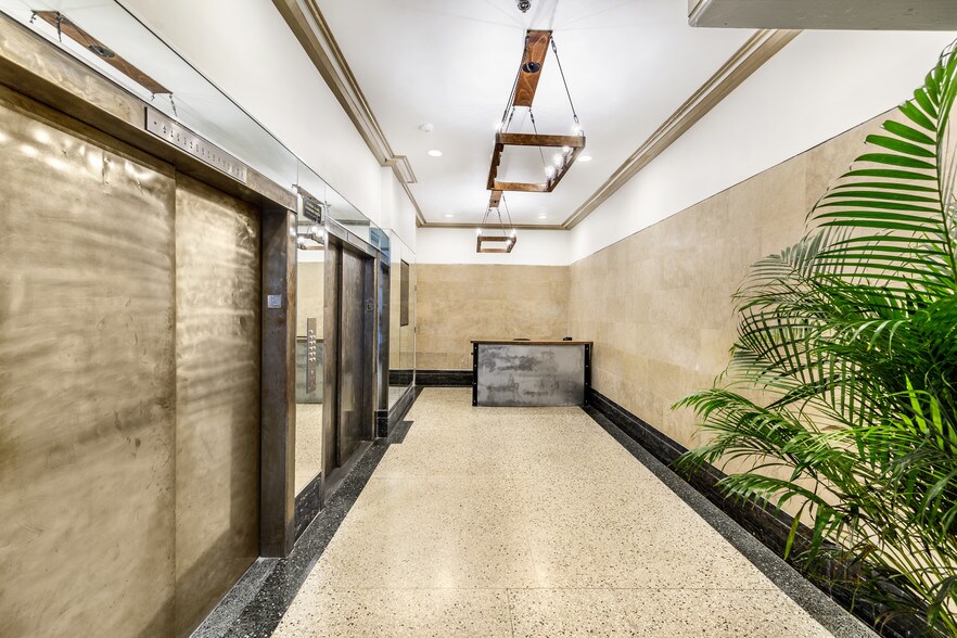 146 W 29th St, New York, NY à louer - Hall d’entrée – Image 3 sur 10