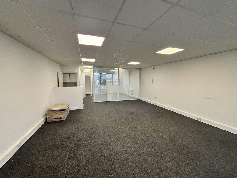 12-27 The Slipway, Portsmouth à louer - Photo de l’immeuble – Image 3 sur 12